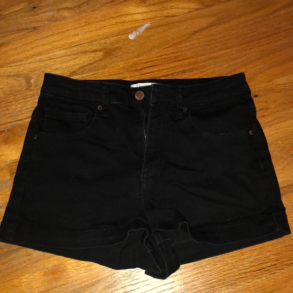 Forever 21 Black Shorts - Picture 1 of 3